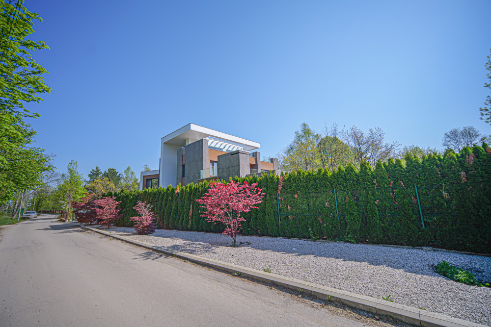 A modern detached house in an excellent location in the town of Bankya