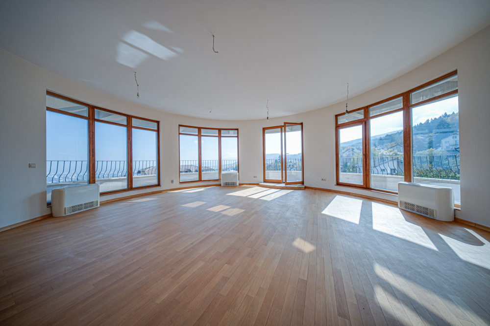 Ексклузивна сграда с панорамна гледка и възможност за индивидуални продажби