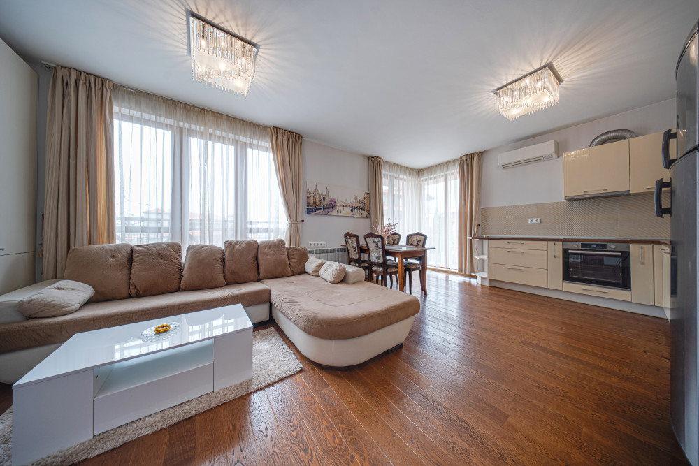 Тристаен апартамент с двор и паркомясто в комплекс Мирамонте, кв. Драгалевци