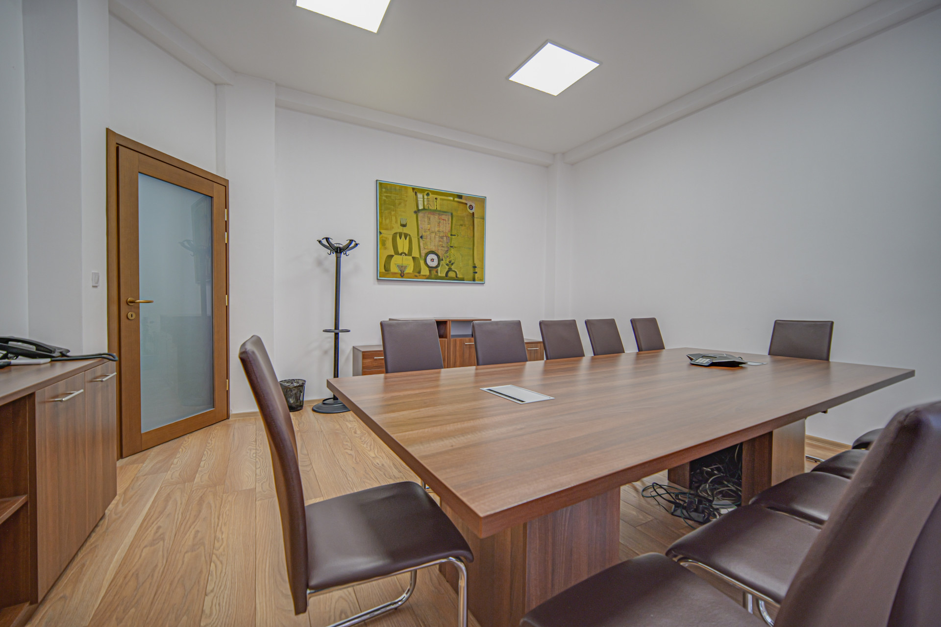 Modern office for rent in an aristocratic building in the heart of Sofia