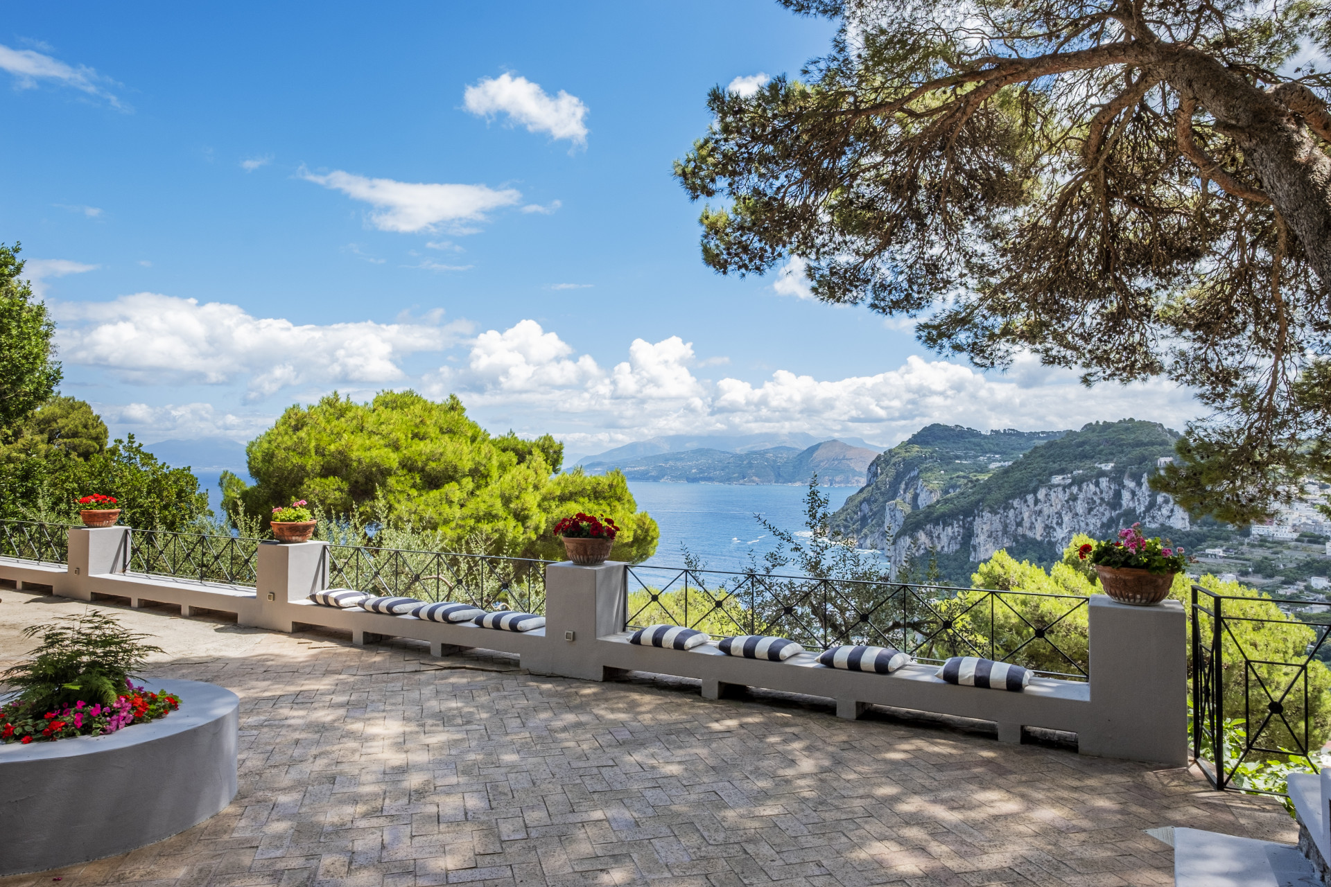 A massive estate in the heart of Capri