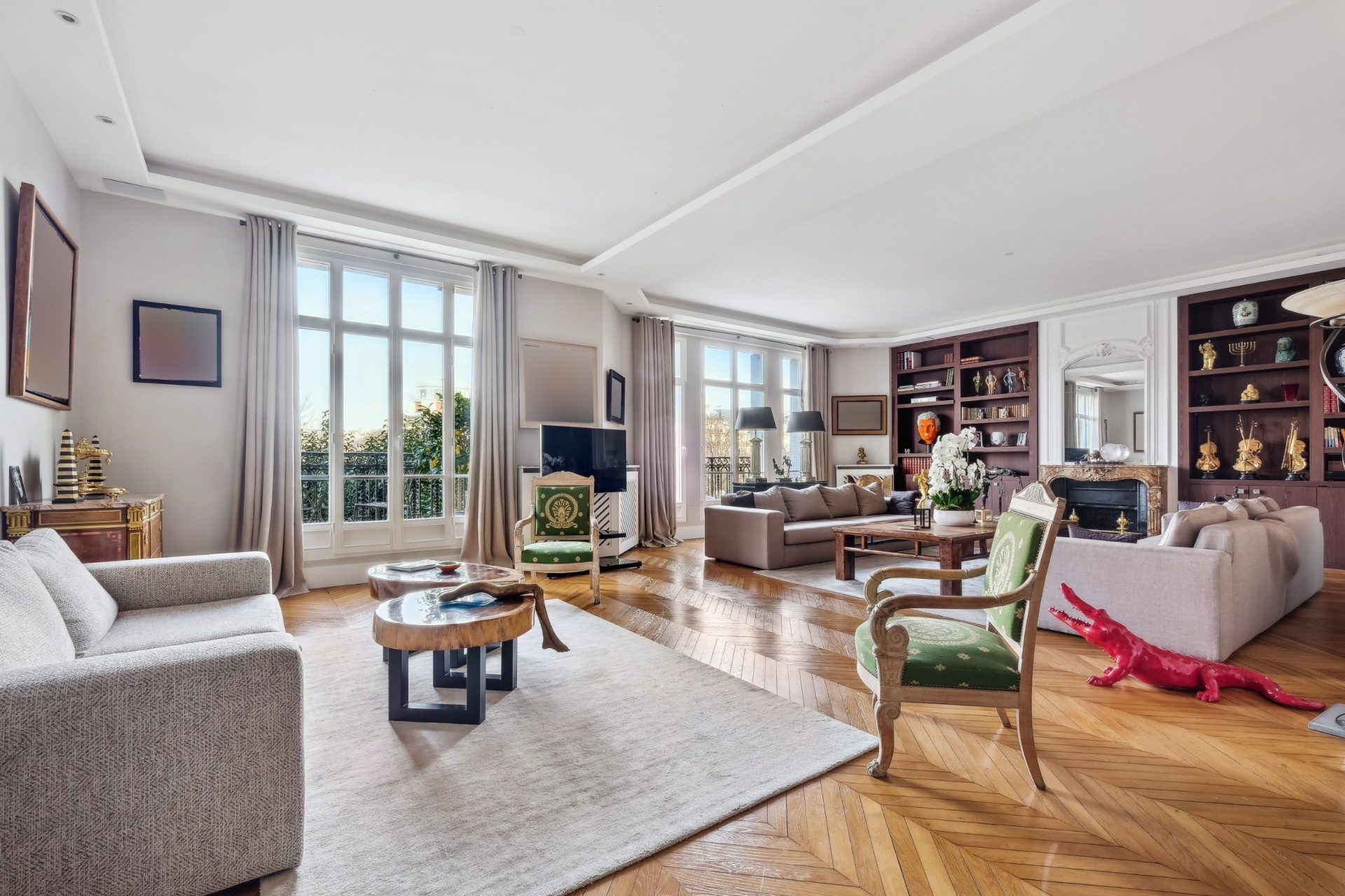 Ексклузивен апартамент на една от най-престижните улици в Париж - Авеню Фош